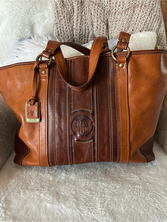 Frye Handbags - Frye Two-Tone Chestnut & Cognac Leather Tote